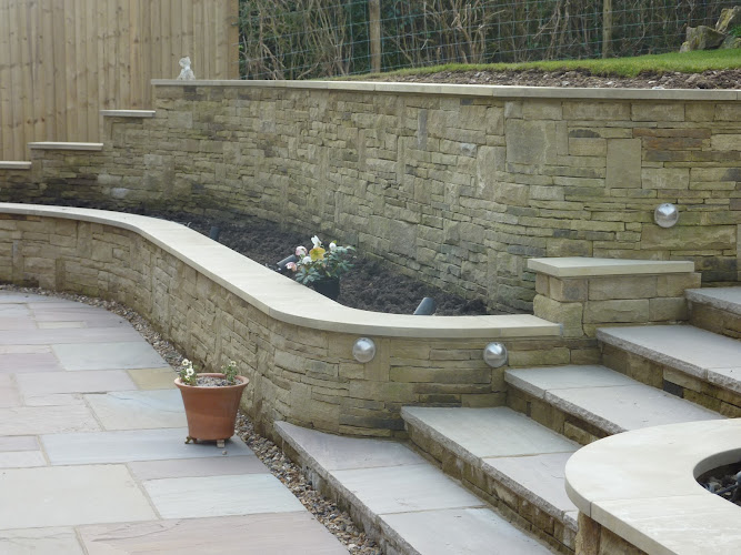E Reynolds Fencing